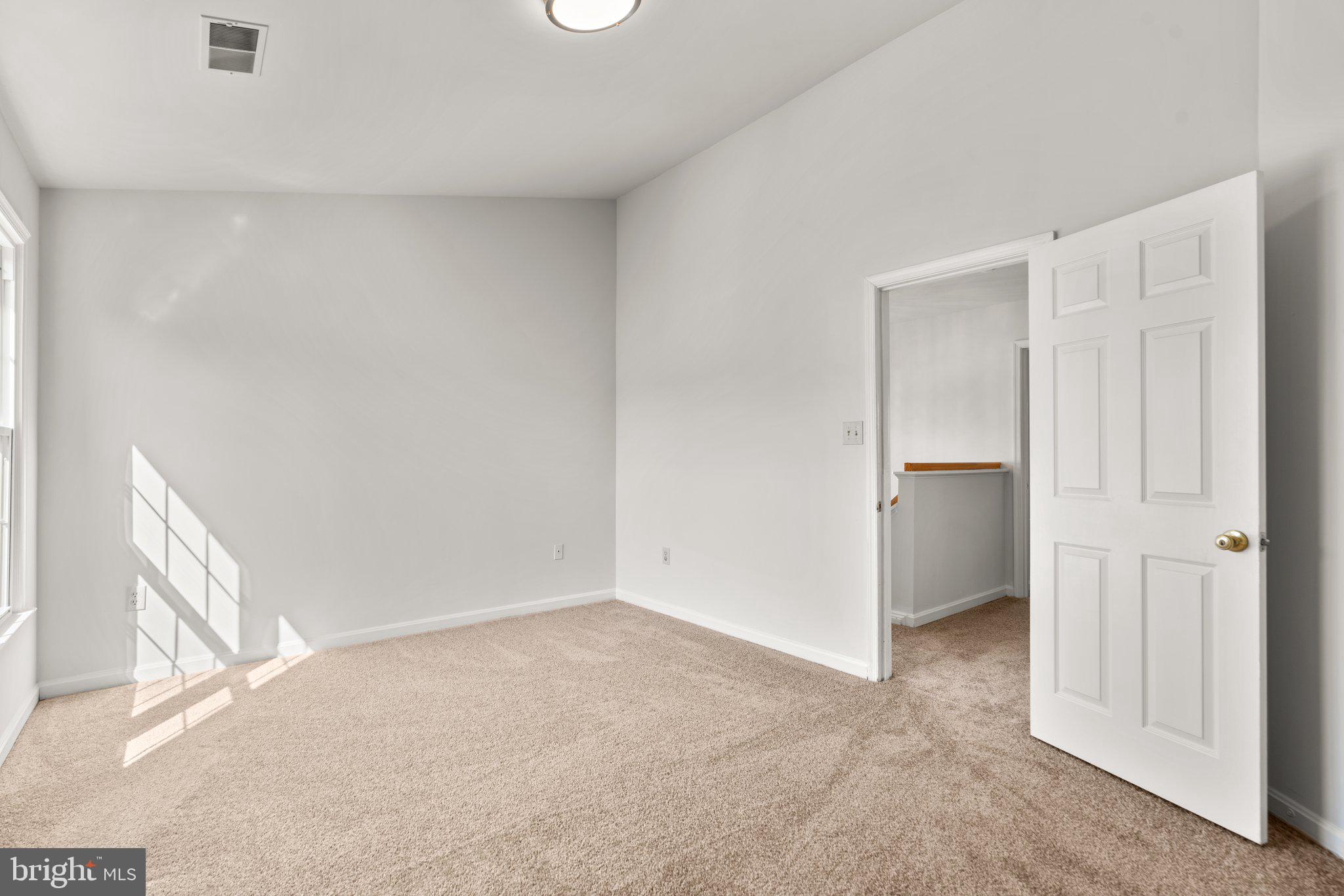 2124 COLONEL WAY
