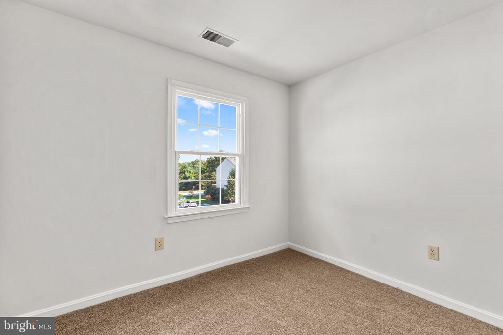 2124 COLONEL WAY