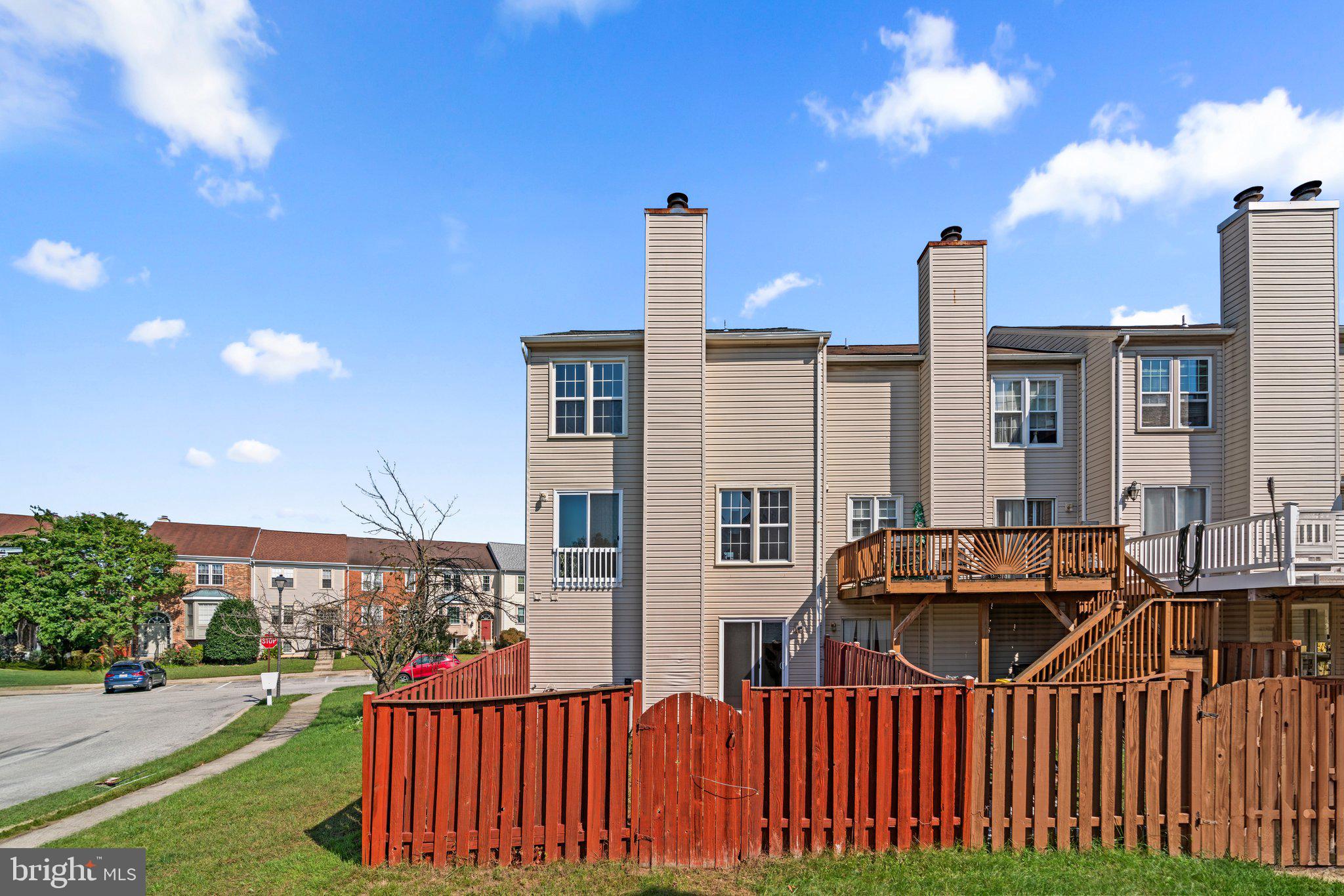 2124 COLONEL WAY