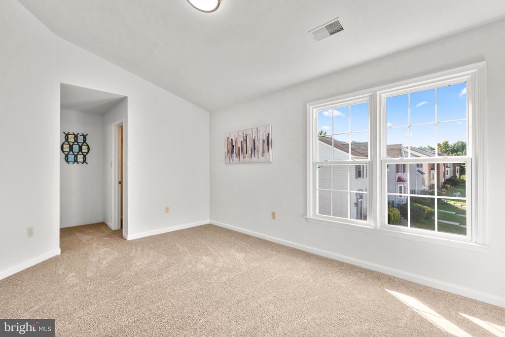 2124 COLONEL WAY