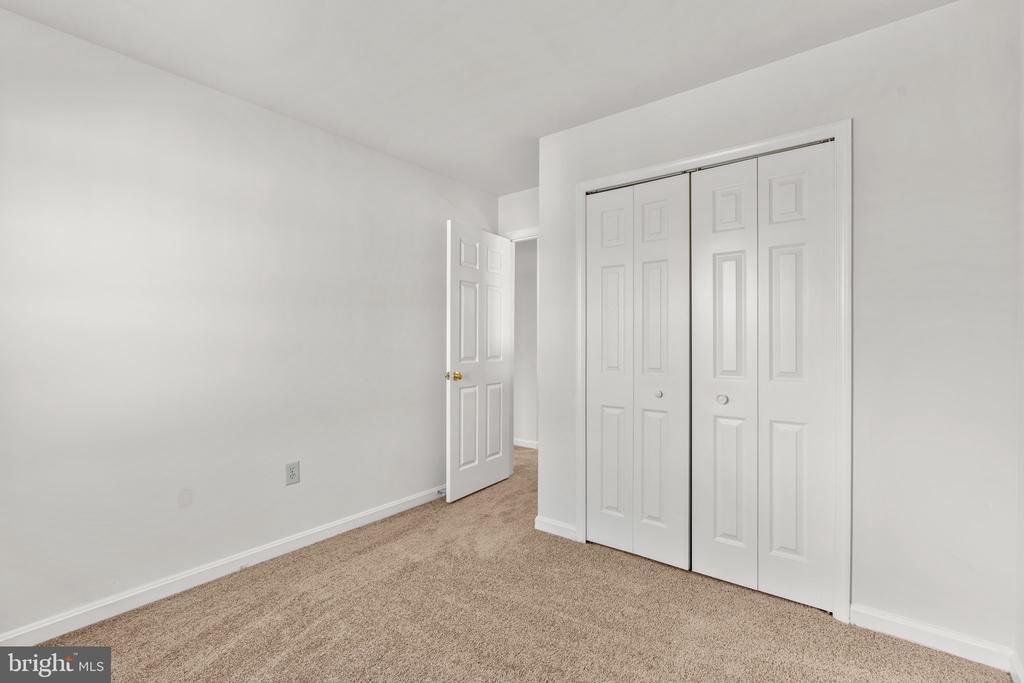 2124 COLONEL WAY