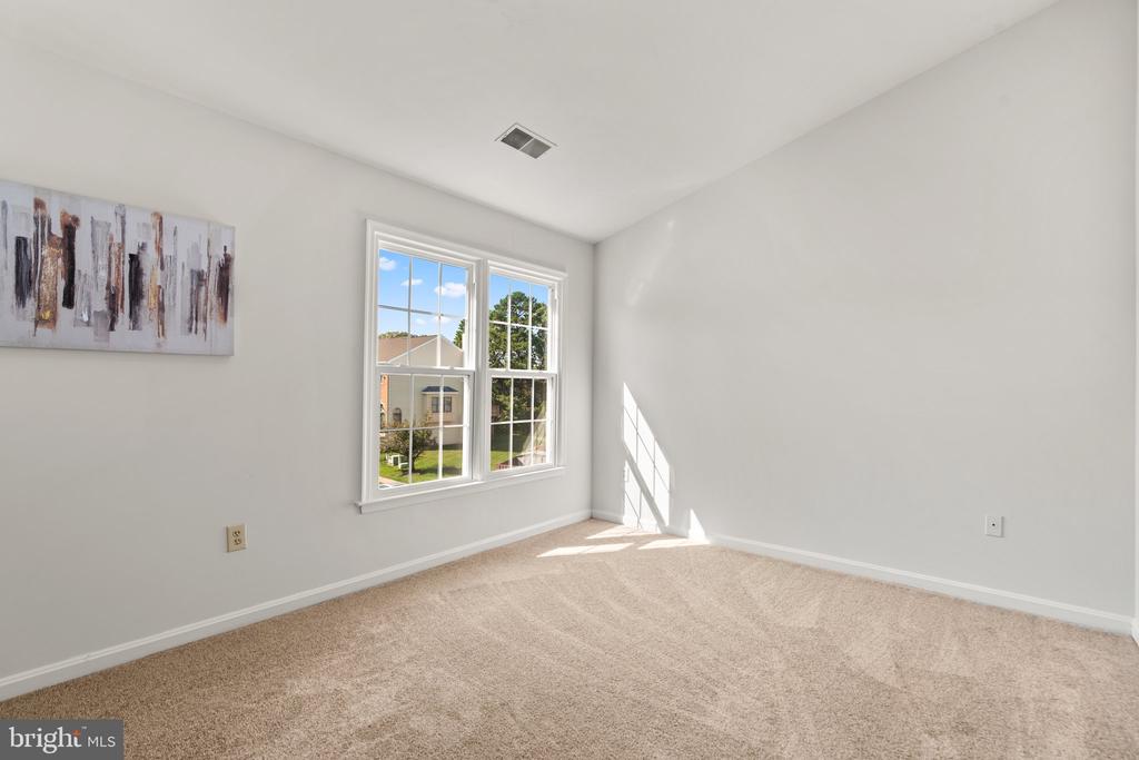 2124 COLONEL WAY