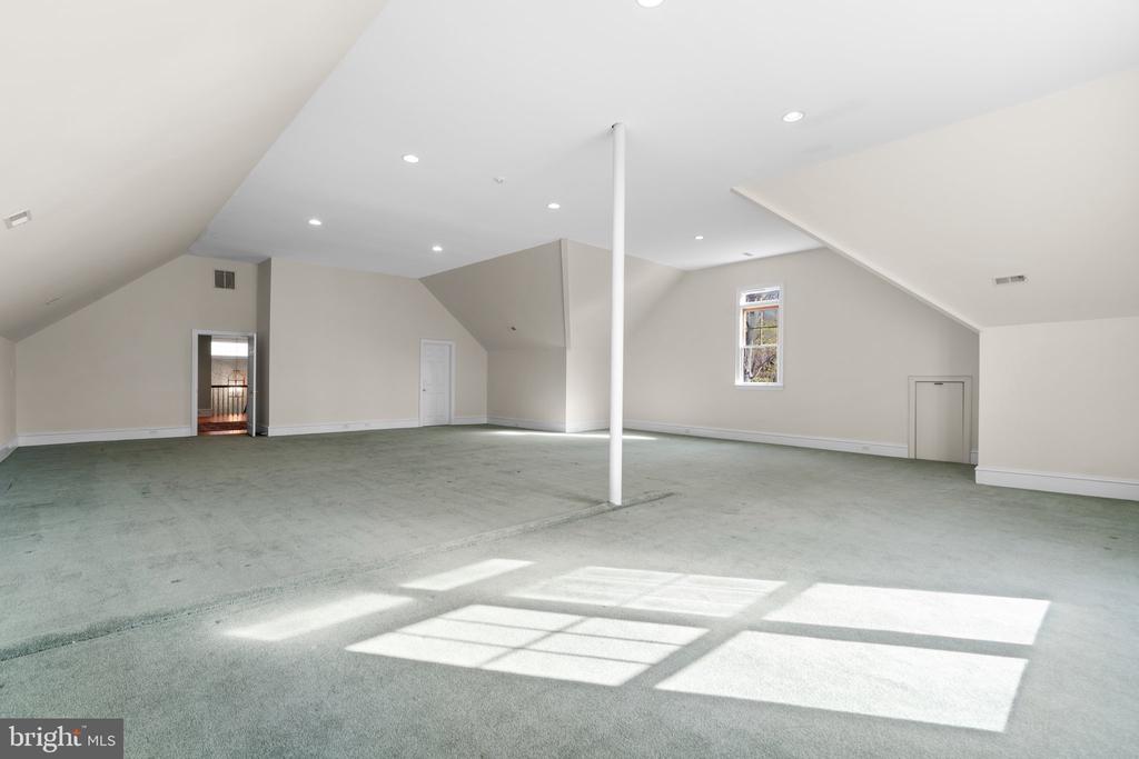 196 SOUTHDOWN ROAD