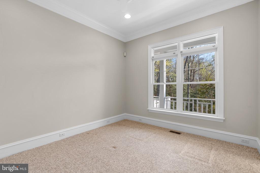 196 SOUTHDOWN ROAD