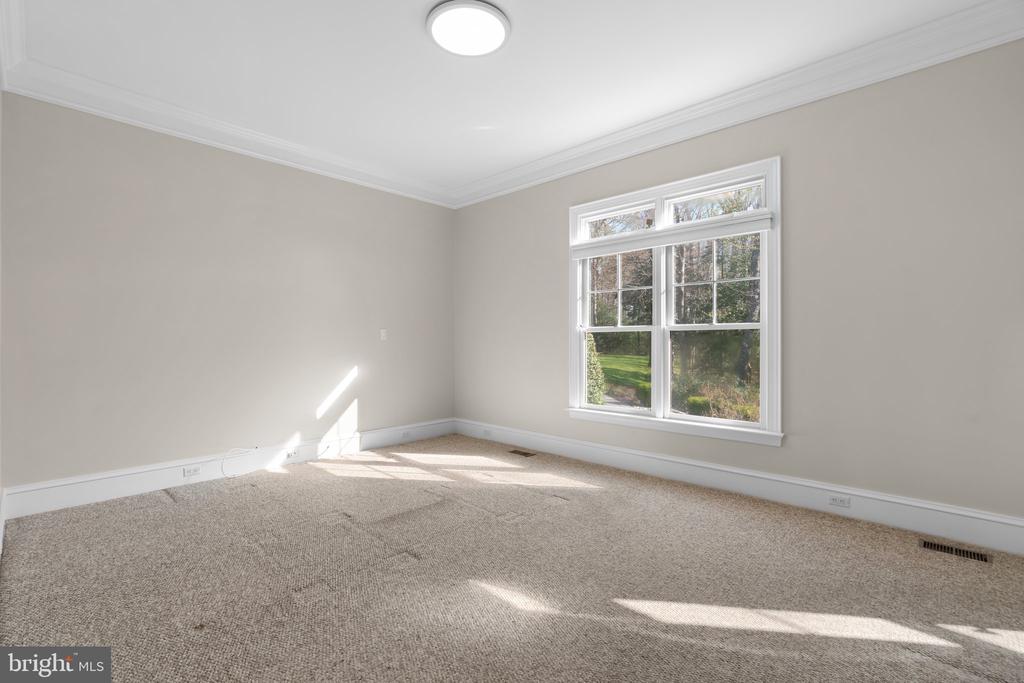 196 SOUTHDOWN ROAD