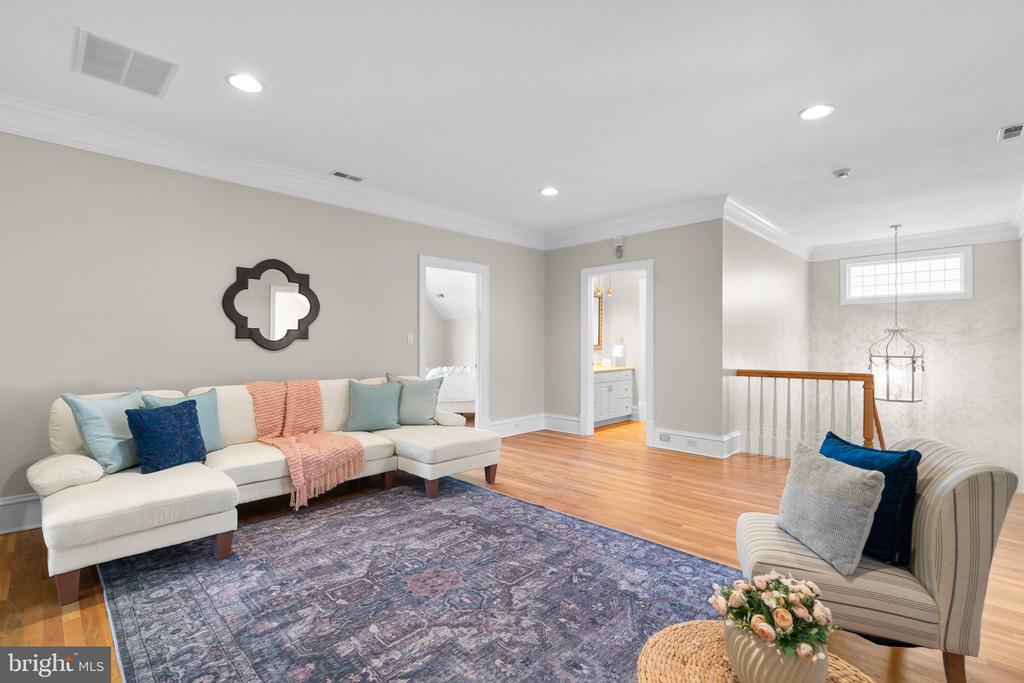 196 SOUTHDOWN ROAD