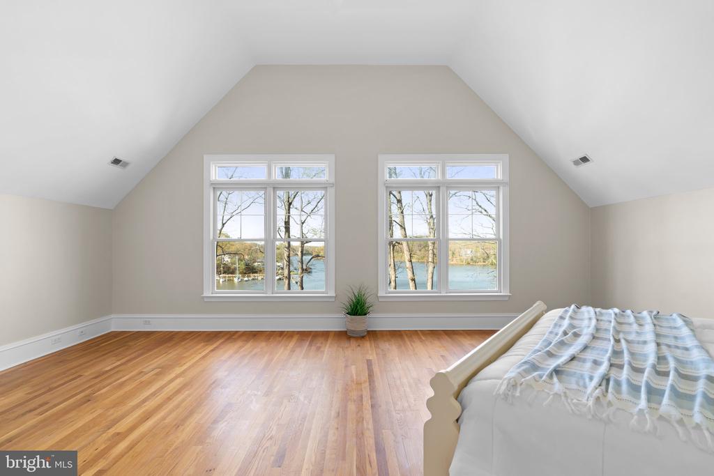 196 SOUTHDOWN ROAD