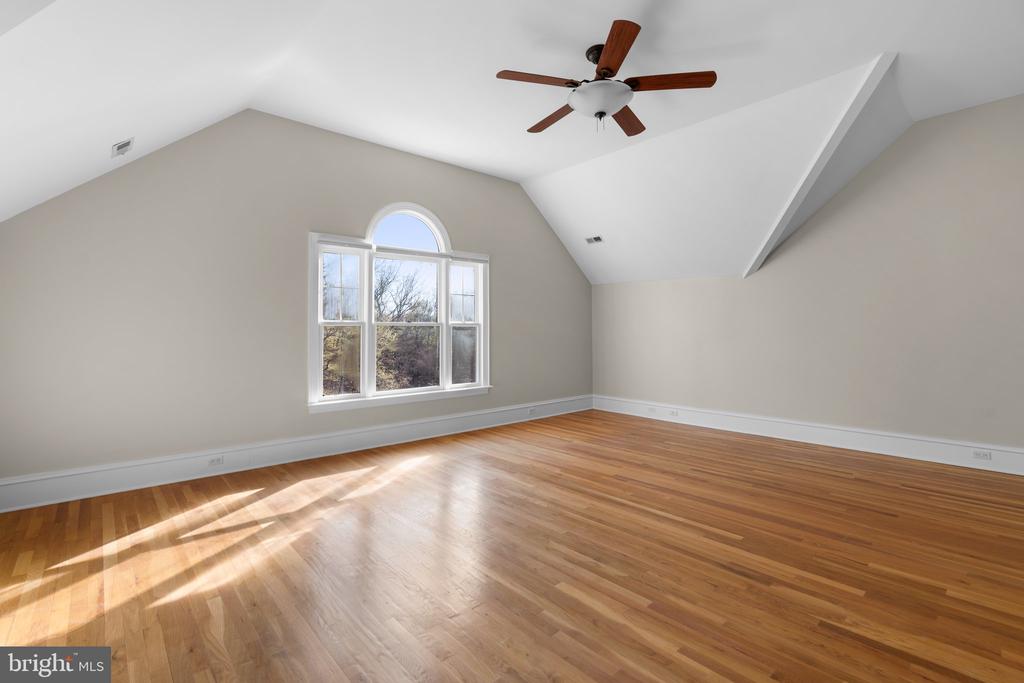 196 SOUTHDOWN ROAD