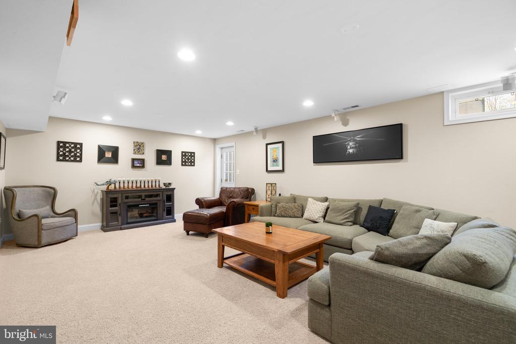121 FORDHAM DRIVE