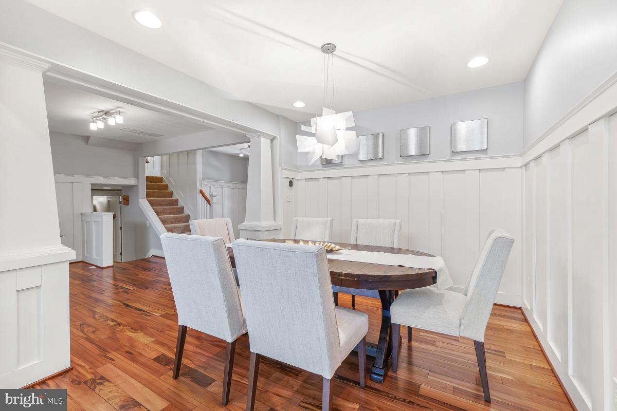 404 BEN OAKS DR WEST