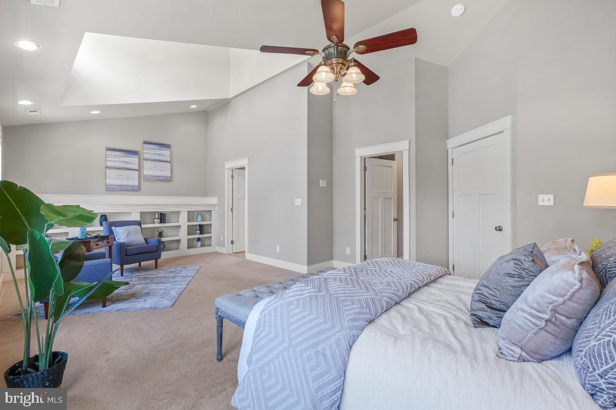 404 BEN OAKS DR WEST