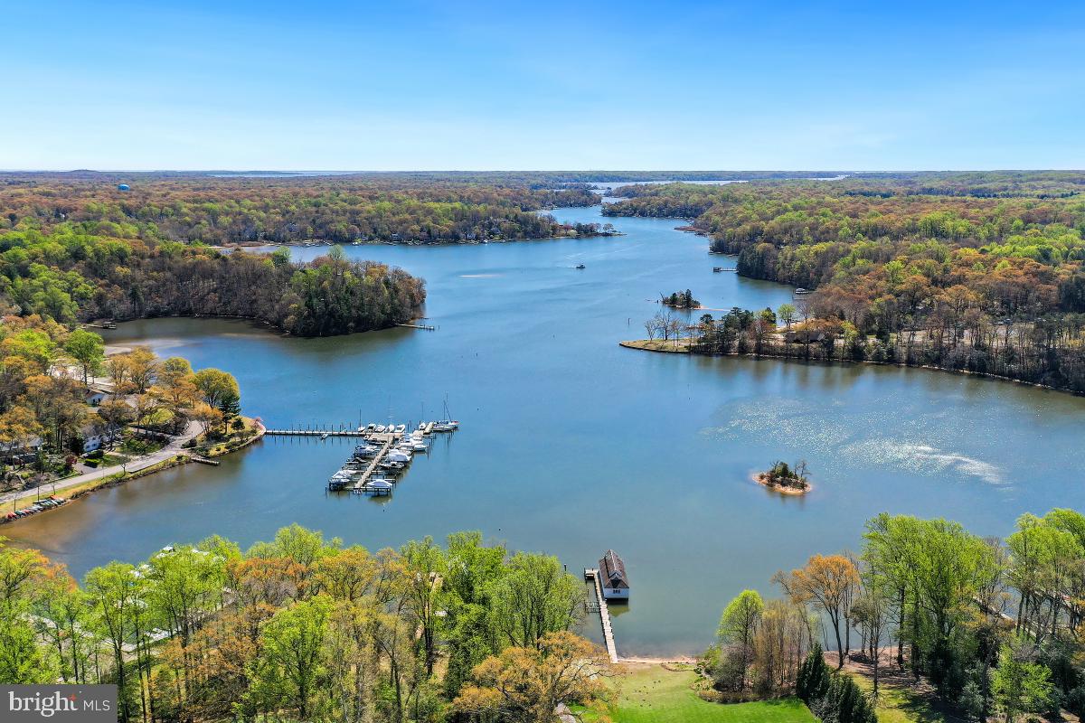 404 BEN OAKS DR WEST