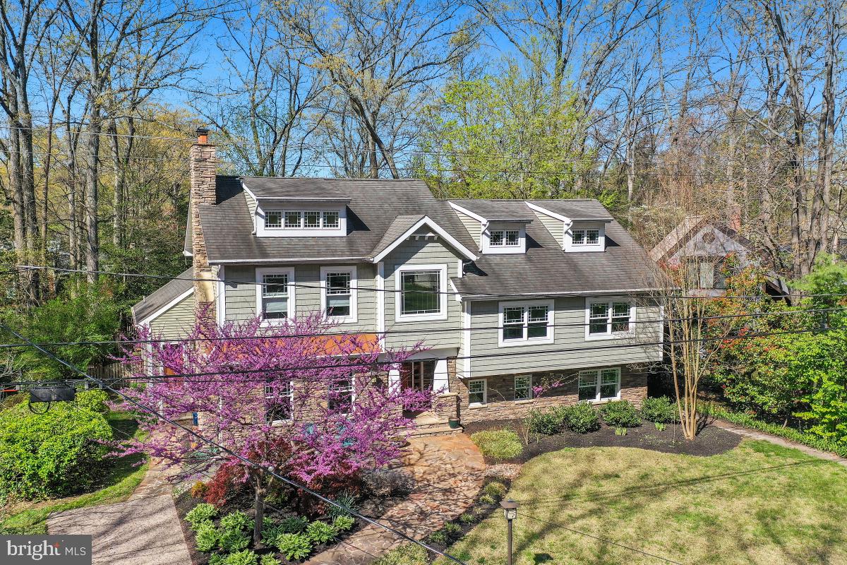 404 BEN OAKS DR WEST