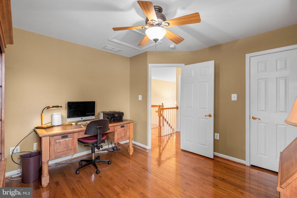 807 NORTHRIDGE WAY