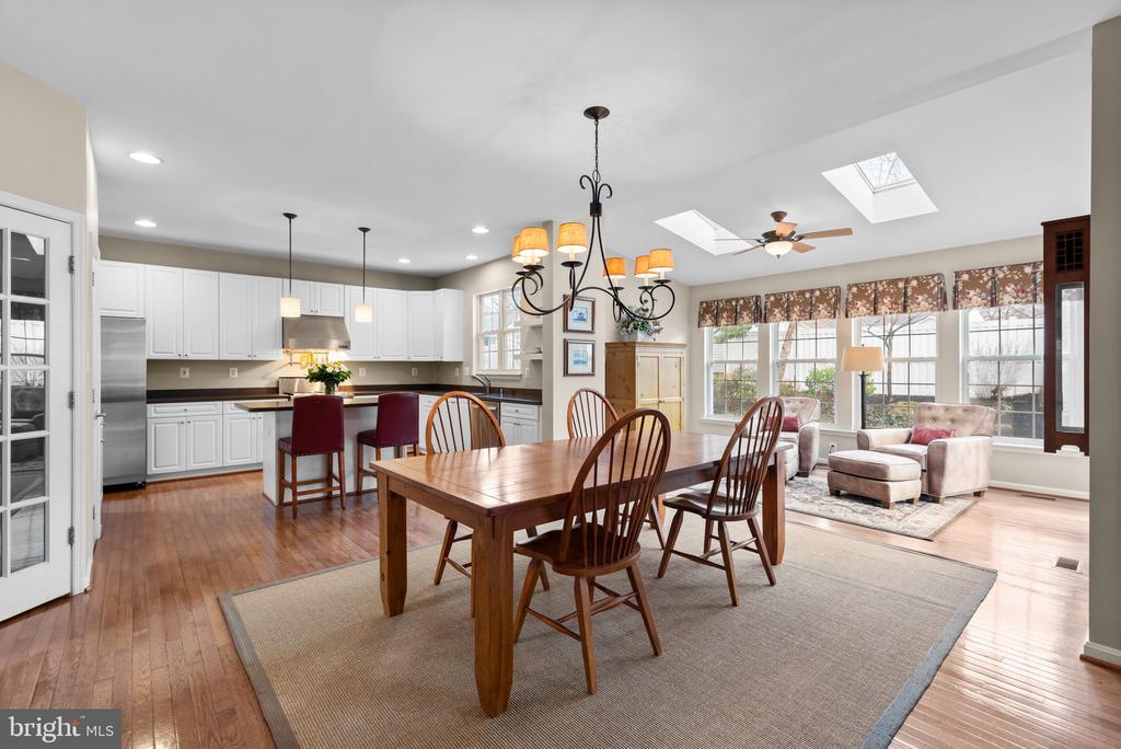 807 NORTHRIDGE WAY