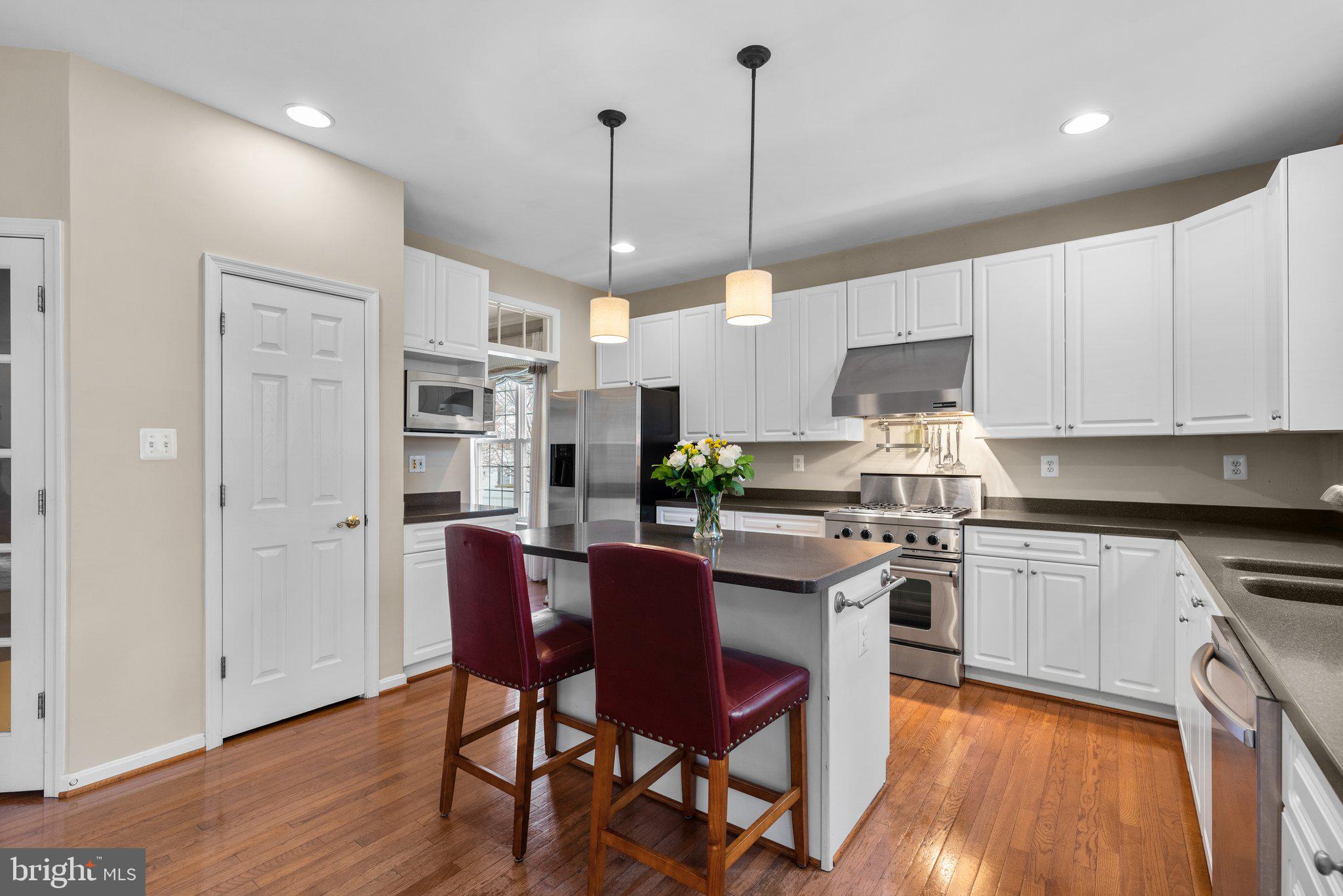 807 NORTHRIDGE WAY