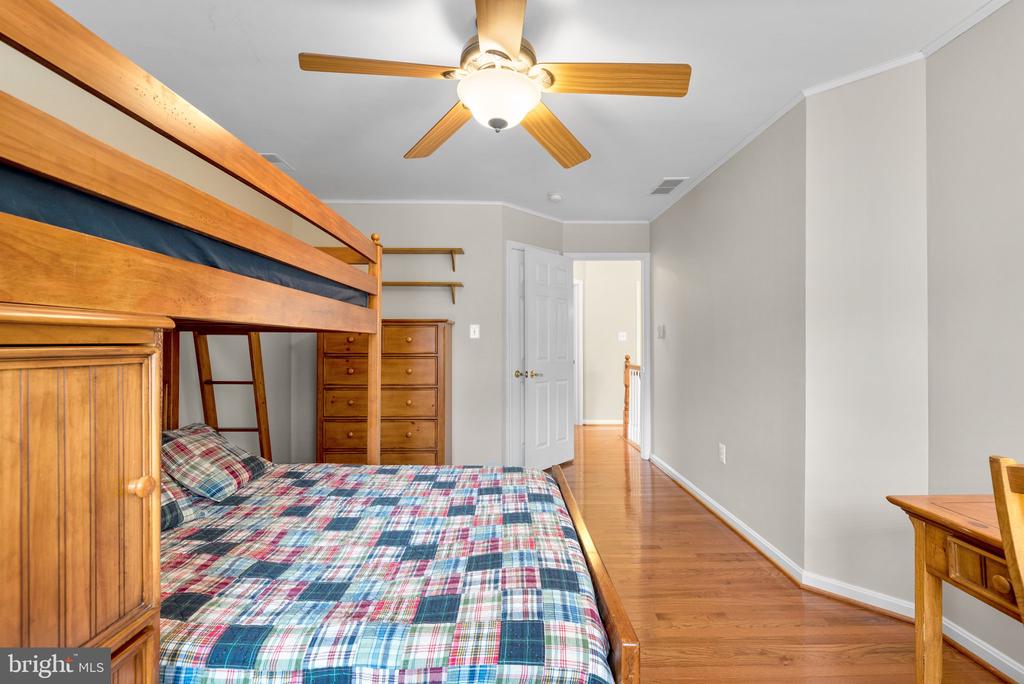807 NORTHRIDGE WAY
