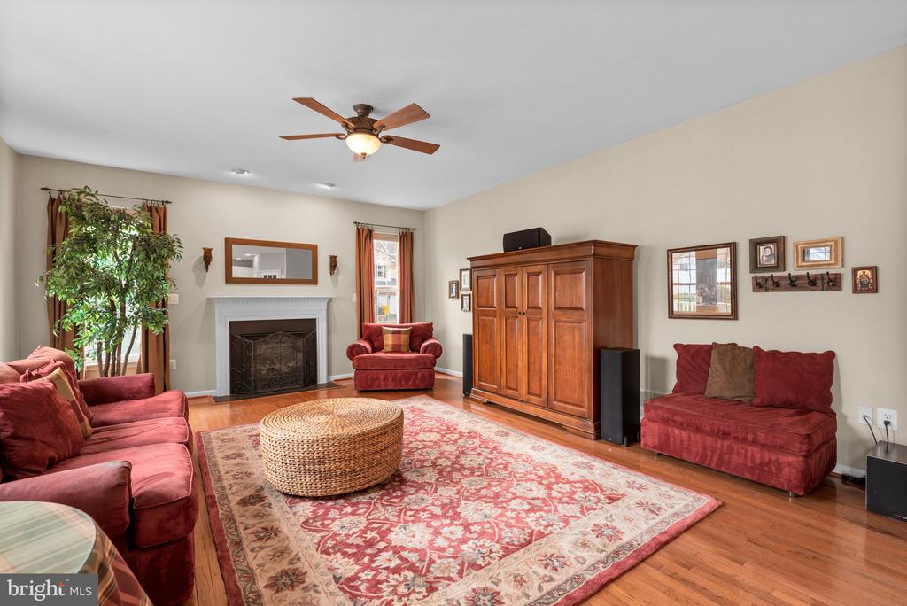 807 NORTHRIDGE WAY