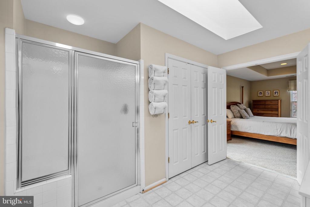807 NORTHRIDGE WAY