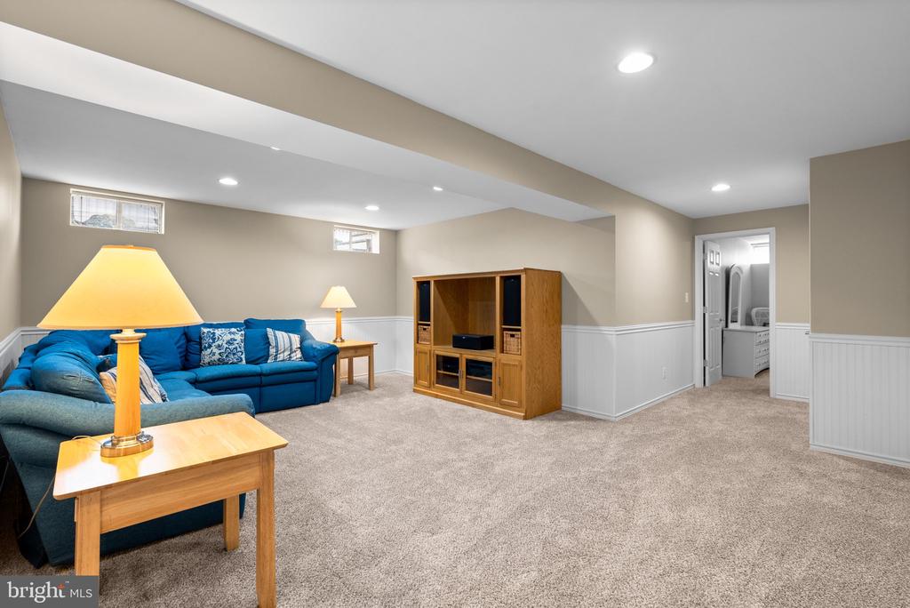 807 NORTHRIDGE WAY