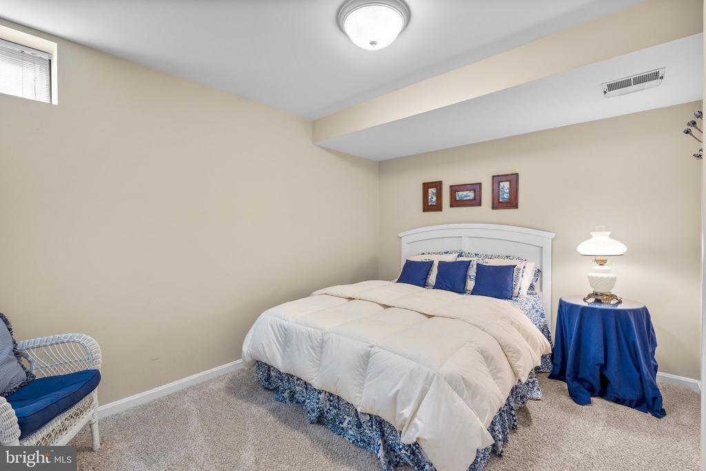 807 NORTHRIDGE WAY