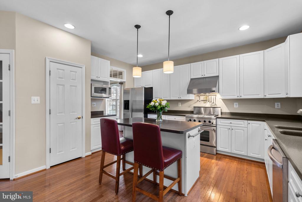 807 NORTHRIDGE WAY