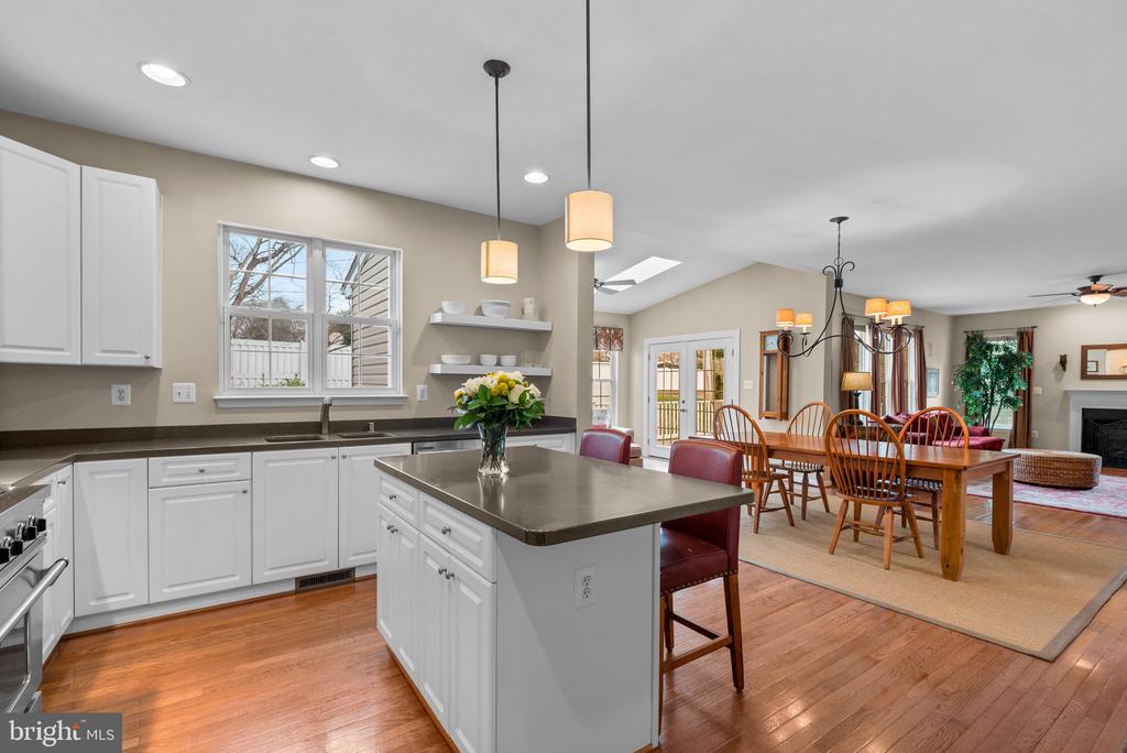 807 NORTHRIDGE WAY