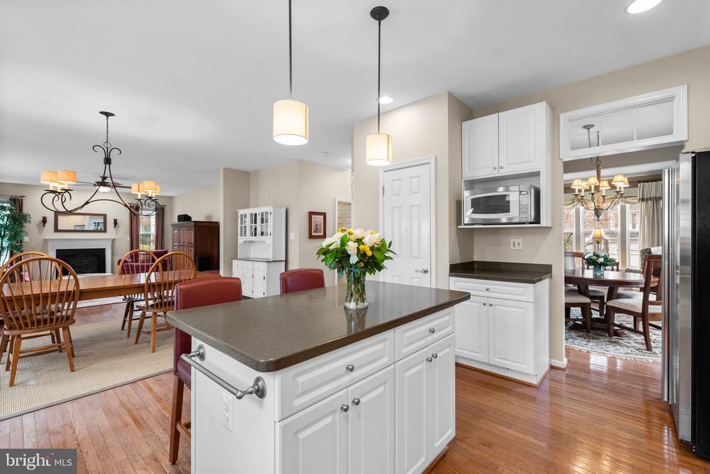 807 NORTHRIDGE WAY
