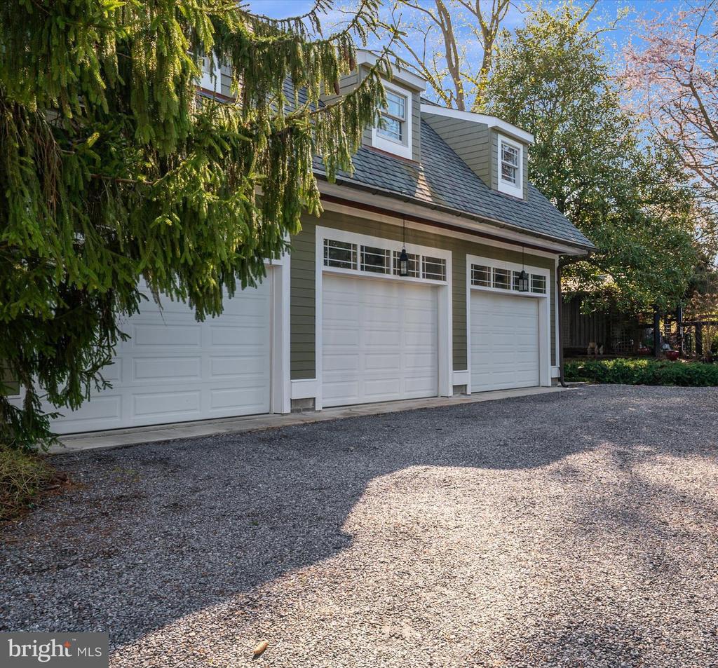 241 RUGBY ROAD