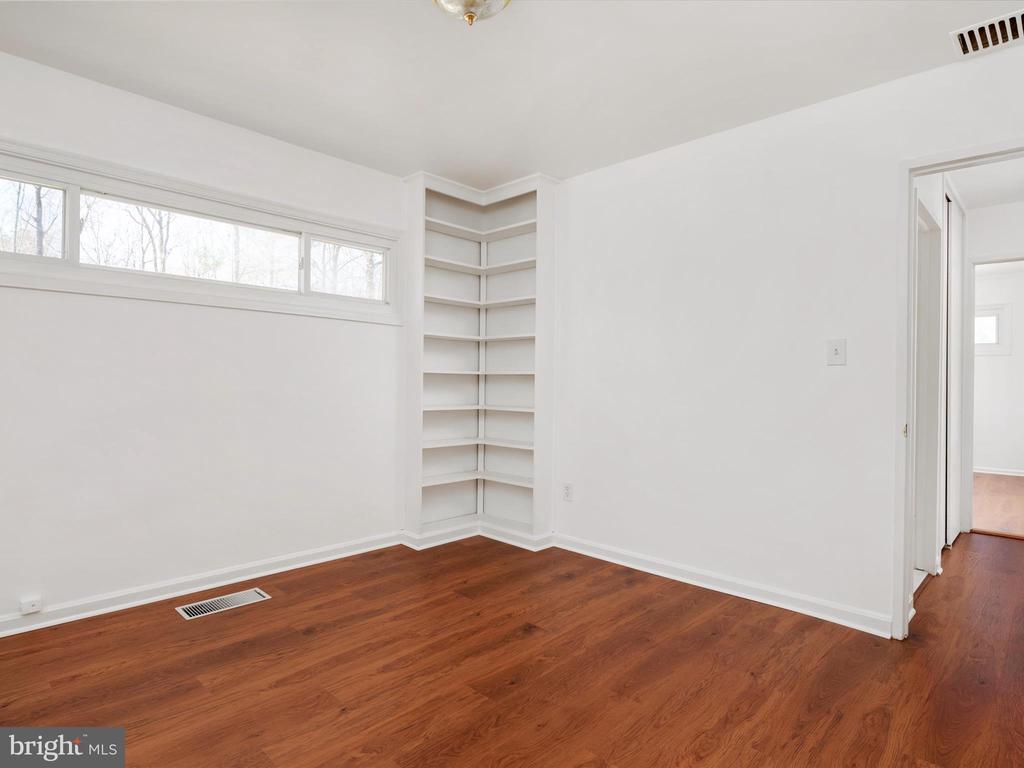 6432 SHADY SIDE RD W