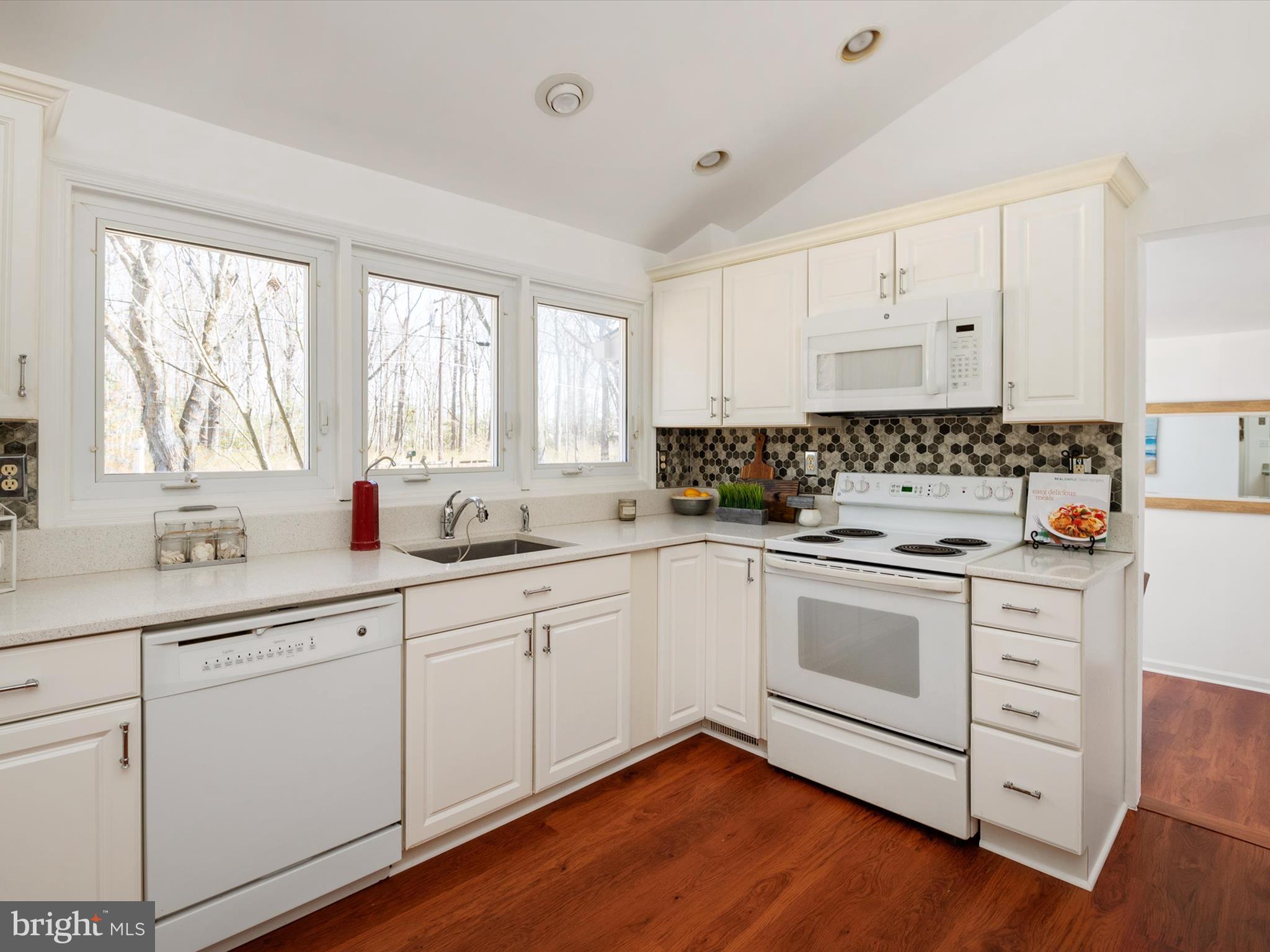 6432 SHADY SIDE RD W