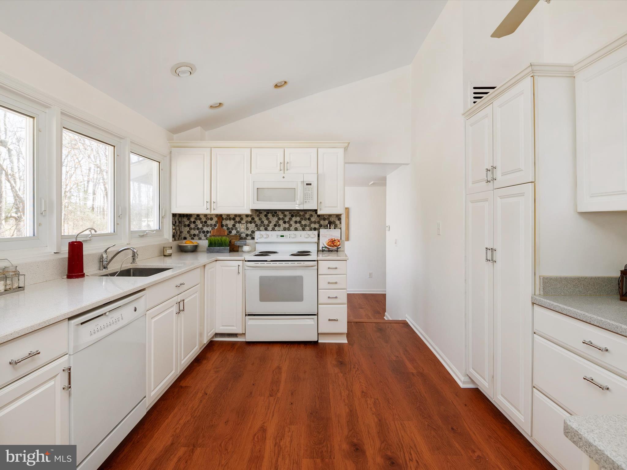 6432 SHADY SIDE RD W