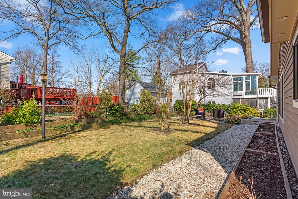 720 N RIVERSIDE DRIVE