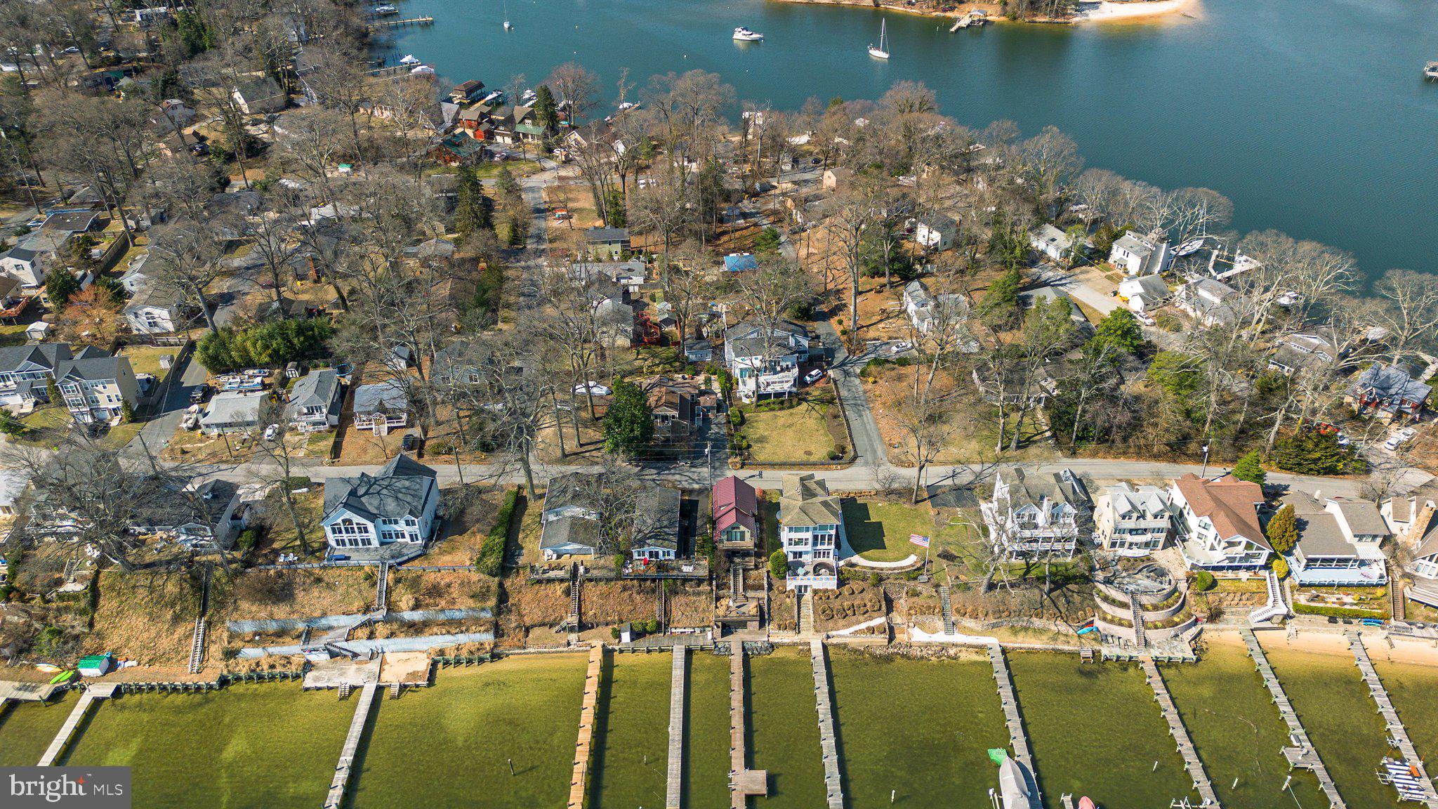 720 N RIVERSIDE DRIVE