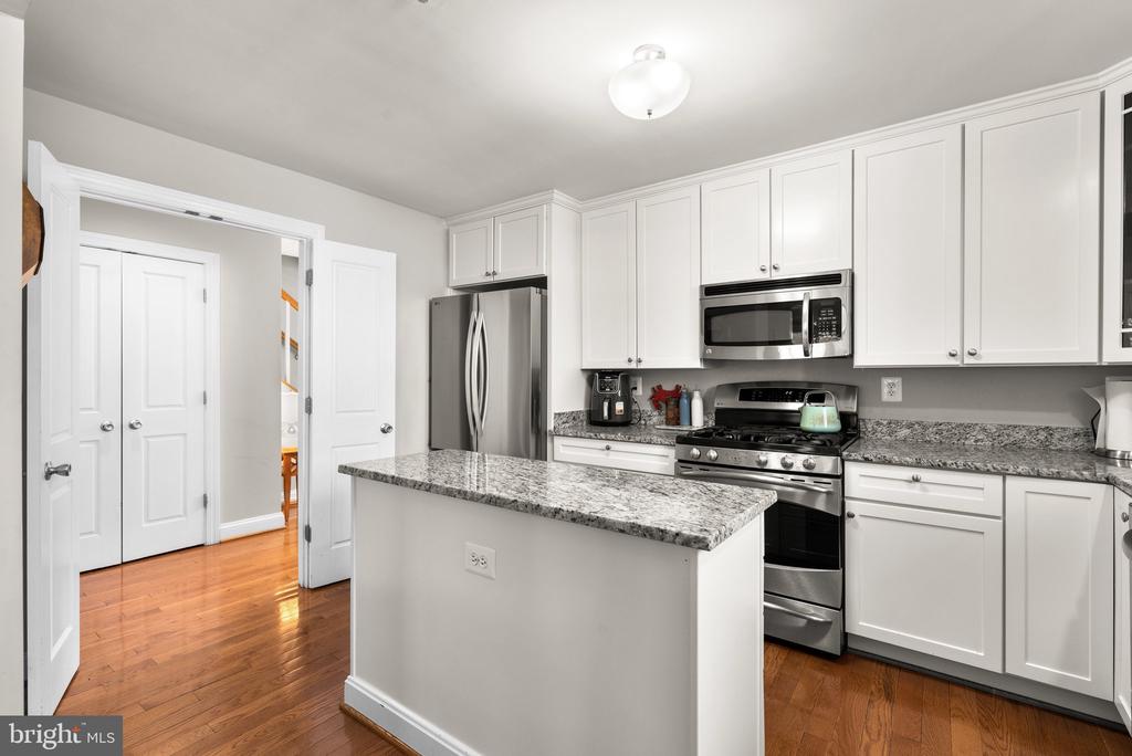 405 FIRST STREET