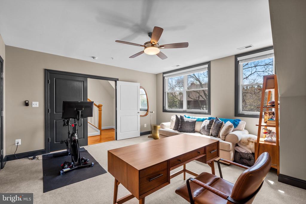 405 FIRST STREET