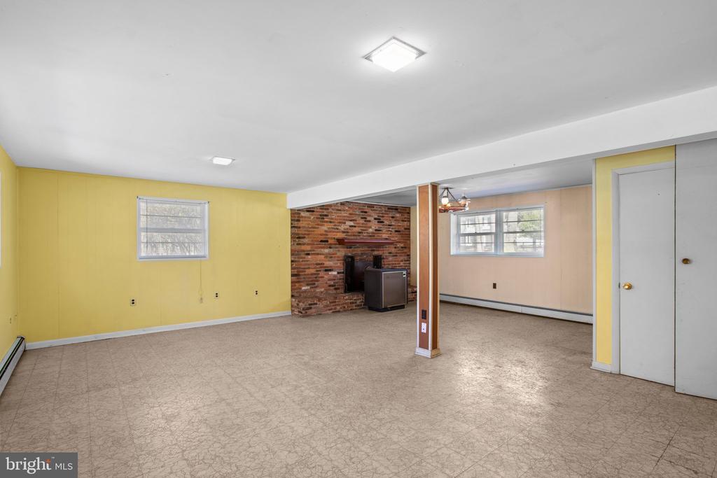1542 SHIPSVIEW ROAD
