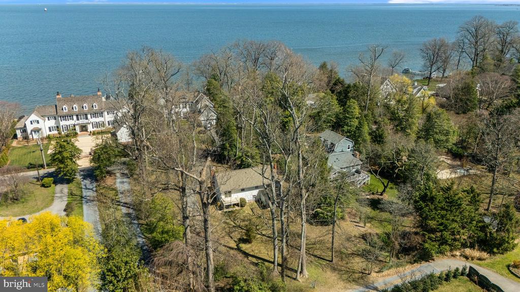 1542 SHIPSVIEW ROAD