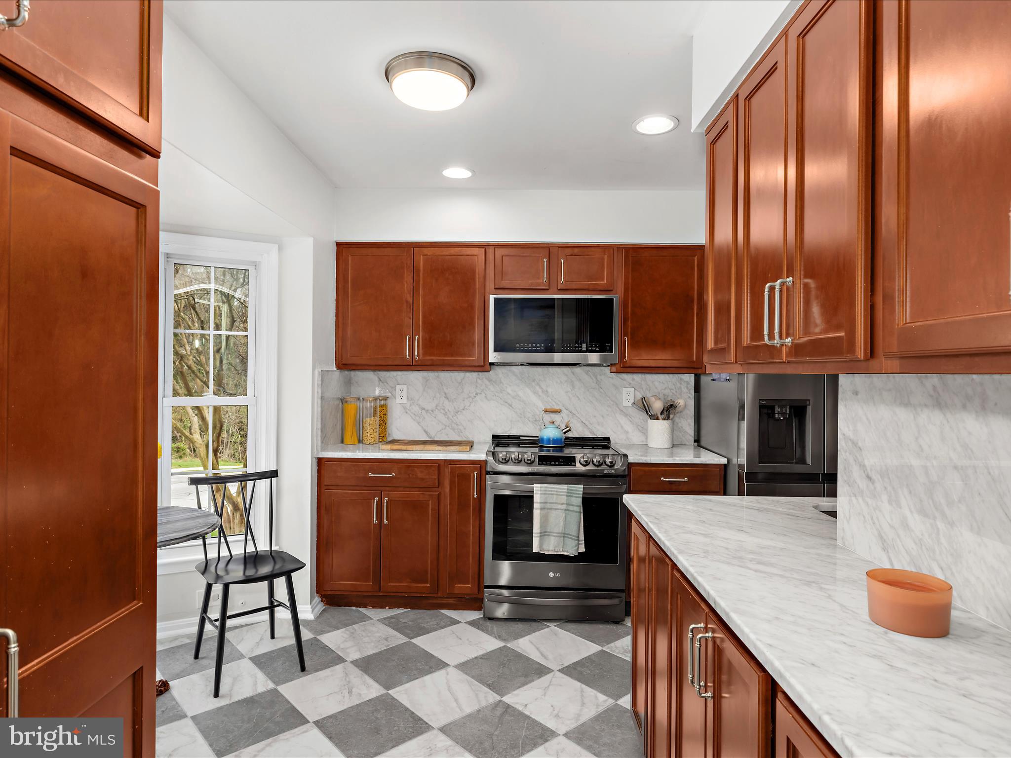 1476 BAY GREEN DRIVE