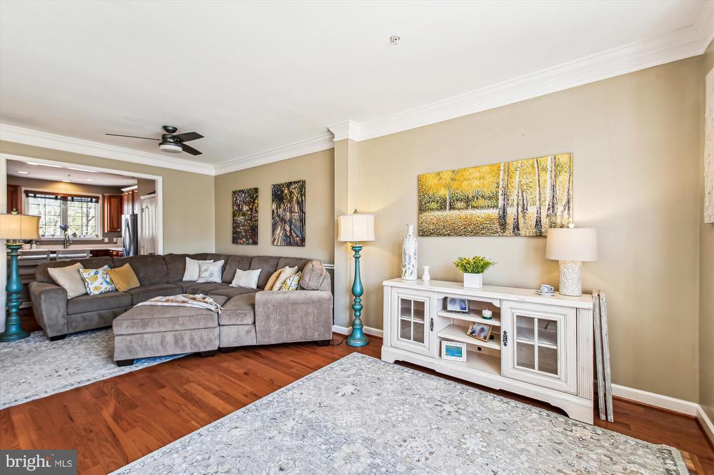 481 PENWOOD DRIVE