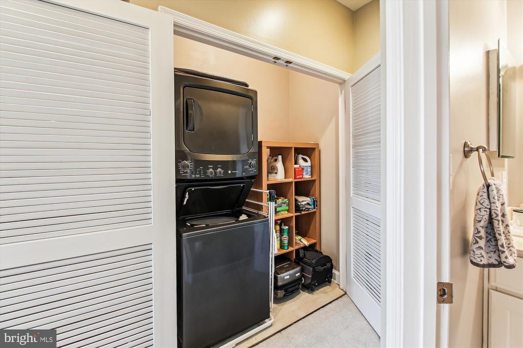 481 PENWOOD DRIVE
