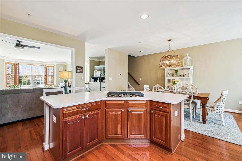 481 PENWOOD DRIVE