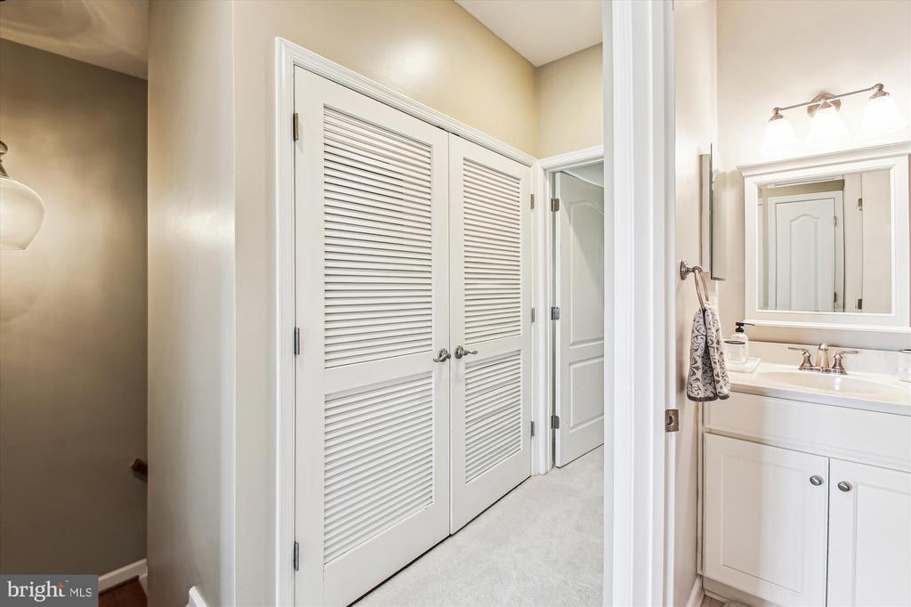 481 PENWOOD DRIVE