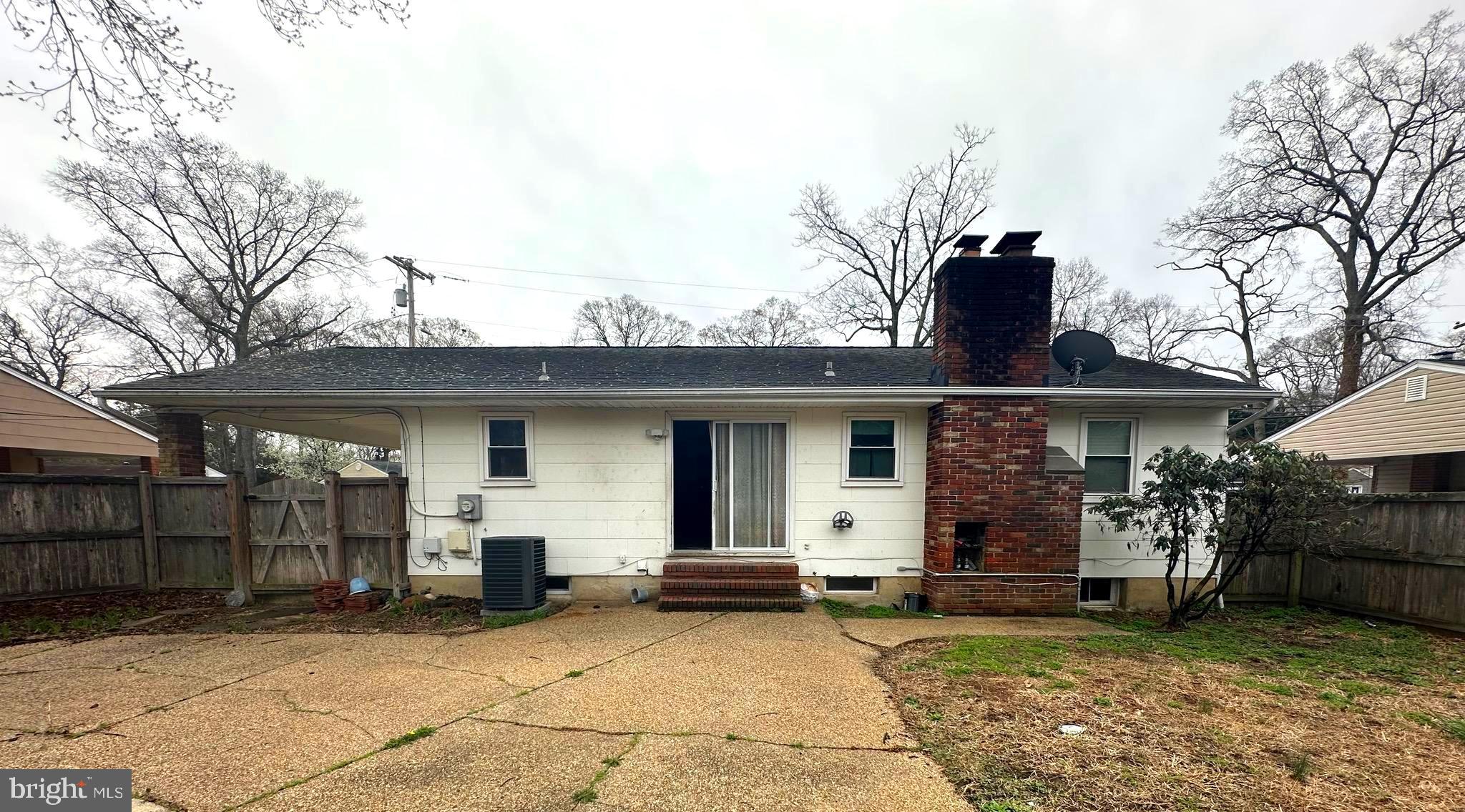 523 SUNSET KNOLL ROAD