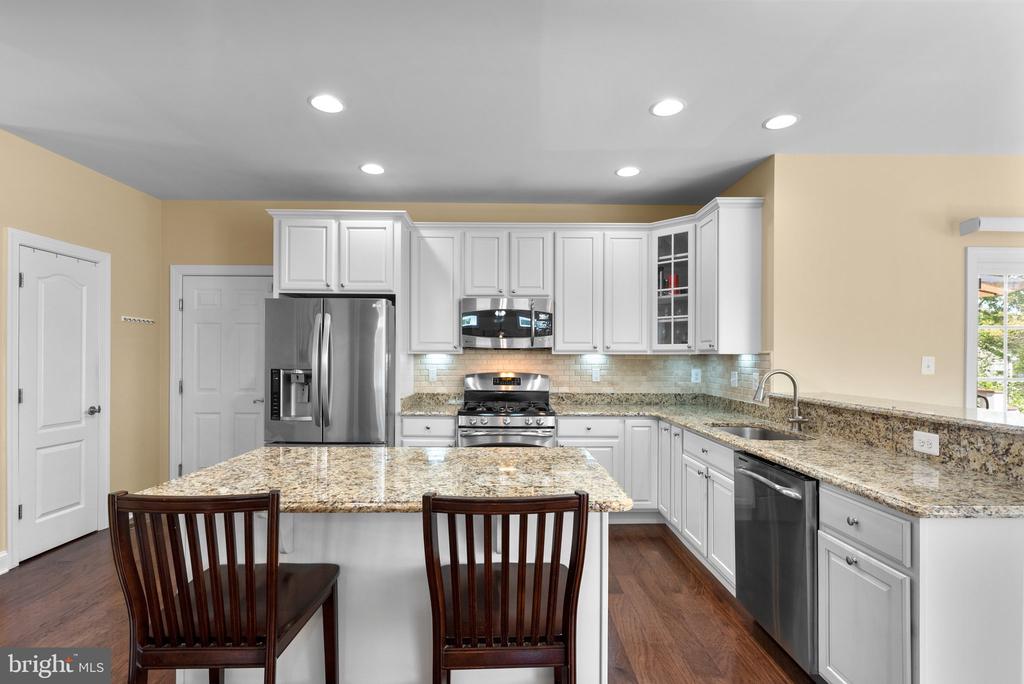 302 LISTMAN COURT