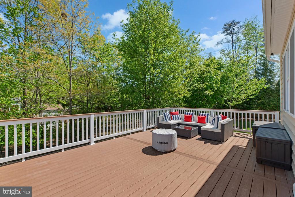302 LISTMAN COURT