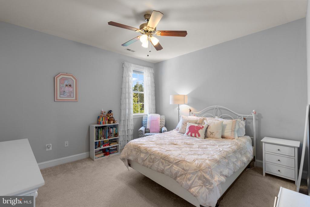 302 LISTMAN COURT