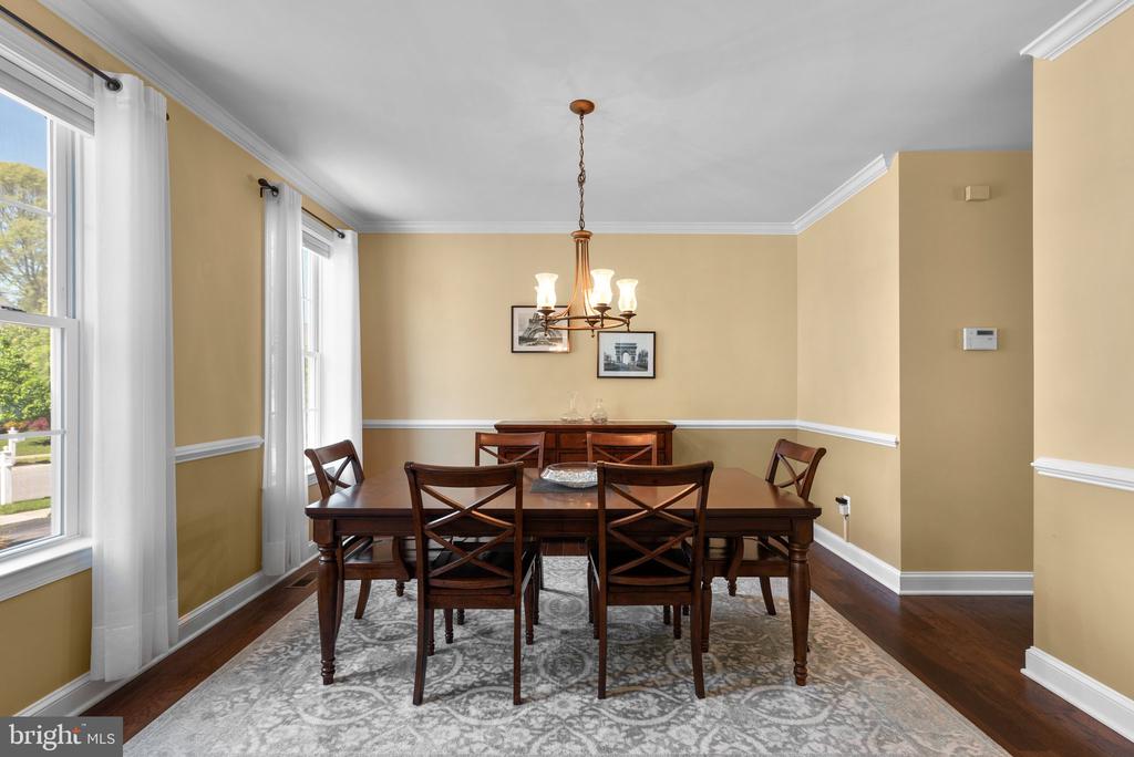 302 LISTMAN COURT