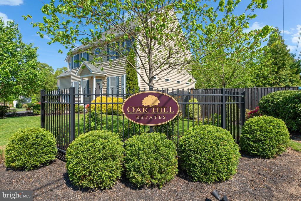 302 LISTMAN COURT