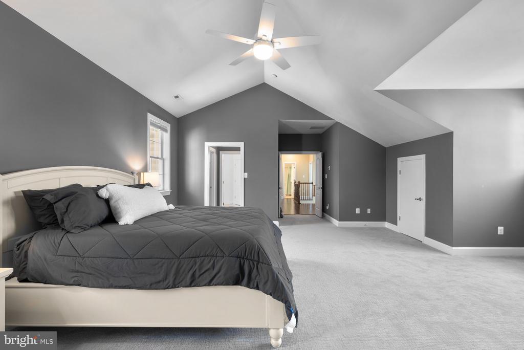 302 LISTMAN COURT